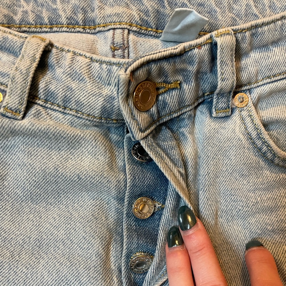 H&M &Denim 90s Boyfriend Fit Low Jeans, Blue, Light Wash, Size 2, EUC - Picture 5 of 8